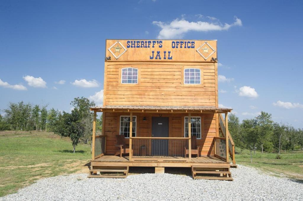 ホテル Diamonds Old West マーフリーズボロ エクステリア 写真