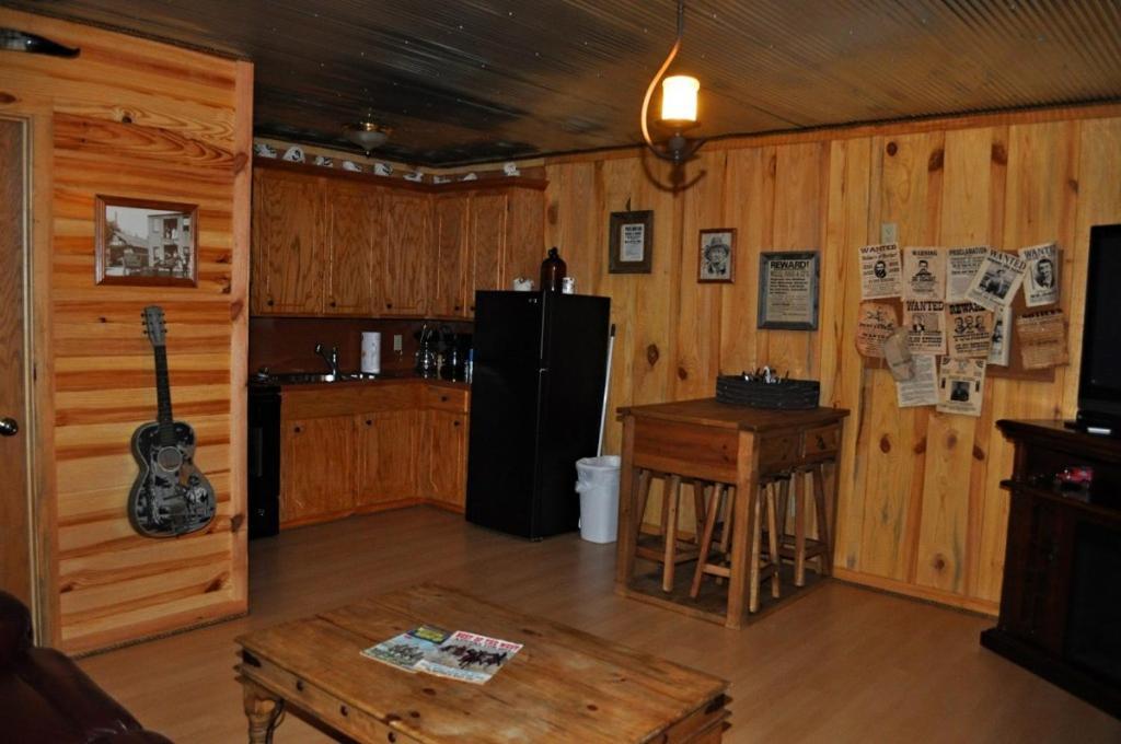 ホテル Diamonds Old West マーフリーズボロ エクステリア 写真