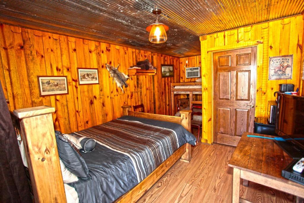 ホテル Diamonds Old West マーフリーズボロ エクステリア 写真