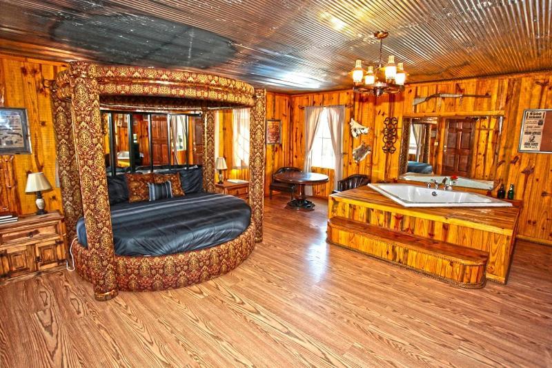 ホテル Diamonds Old West マーフリーズボロ エクステリア 写真
