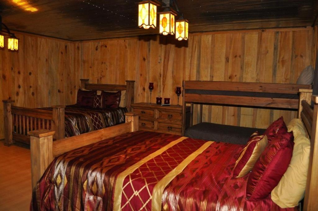 ホテル Diamonds Old West マーフリーズボロ エクステリア 写真